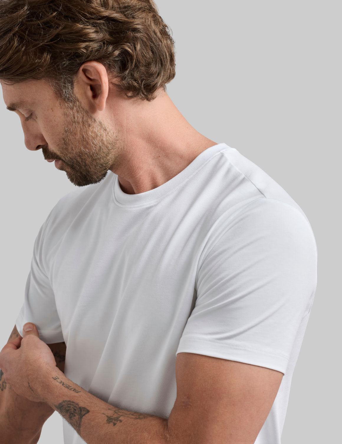 model: Height 6'0.5", wearing size S