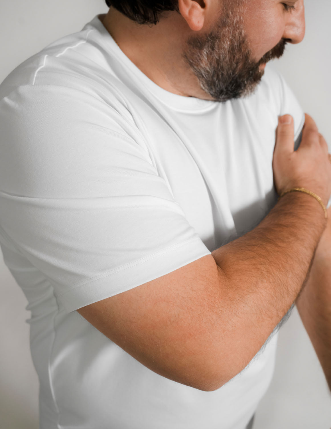 model: Height 5'8", wearing size XL