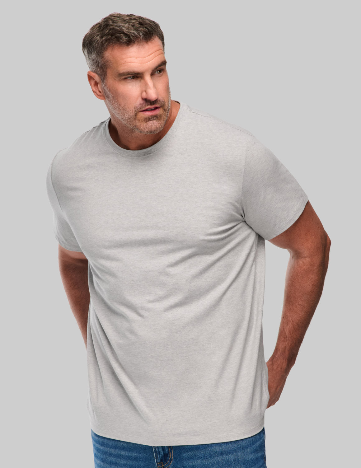 model: Height 6'7”, wearing size XXL
